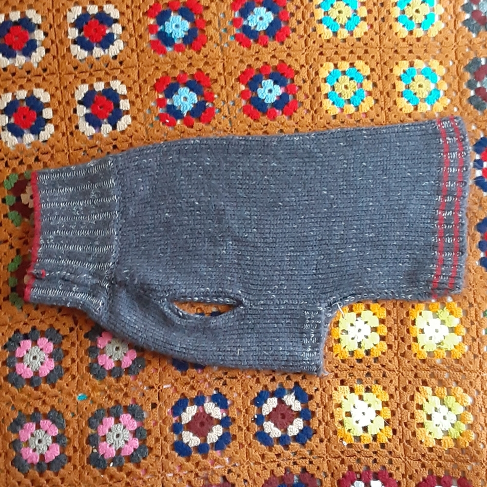 XLG dog sweater, Top Paw 2018, gray